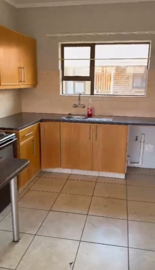 To Let 1 Bedroom Property for Rent in Die Bult North West